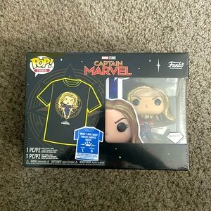 🧸 NIB Diamond Collection Captain Marvel POP with Tee🧸